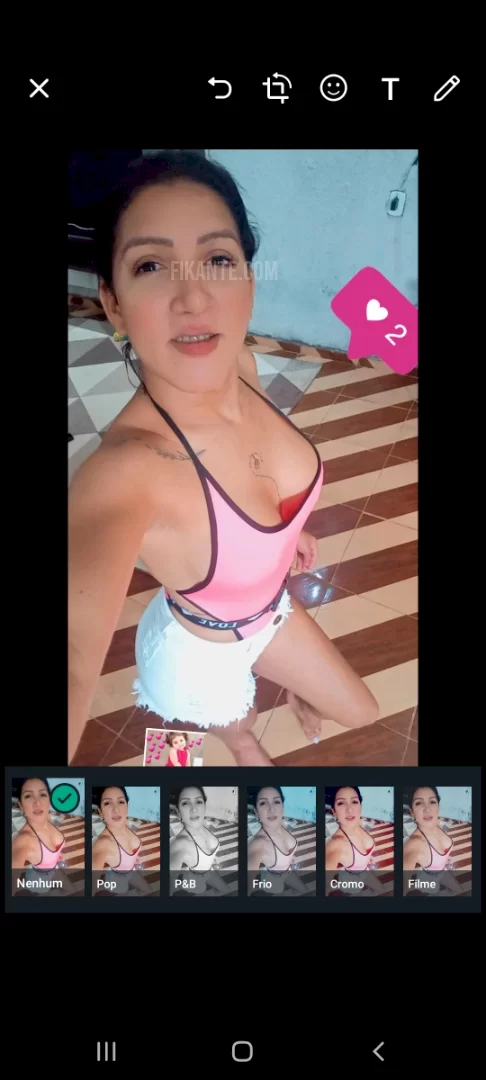 Morena tatuada - foto no feed de Ouro Preto do Oeste