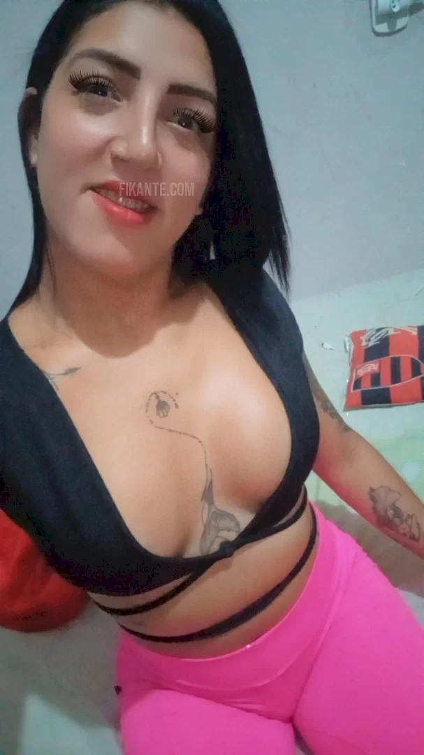 Morena tatuada - foto no feed de Ouro Preto do Oeste