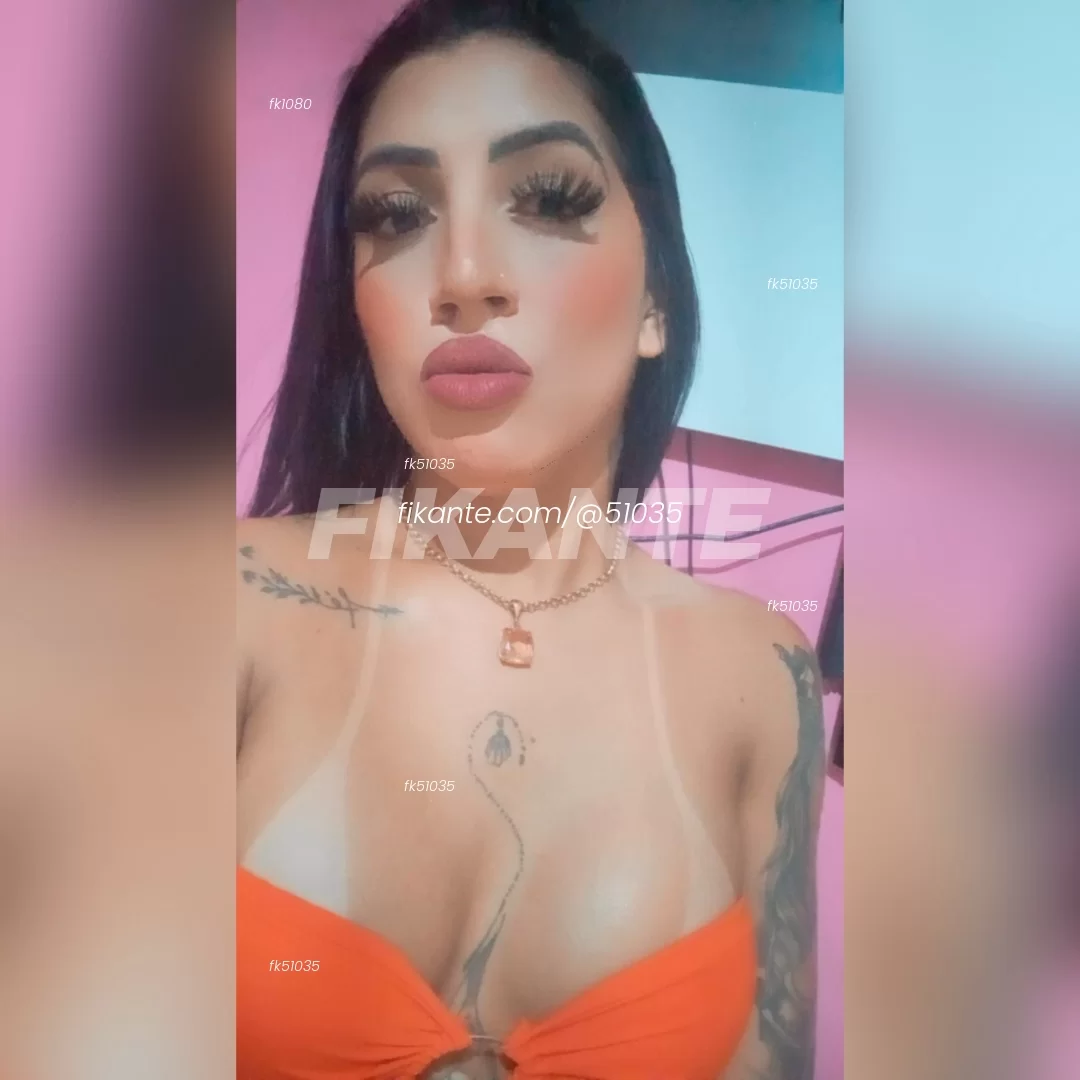 Morena tatuada - foto no feed de Ouro Preto do Oeste