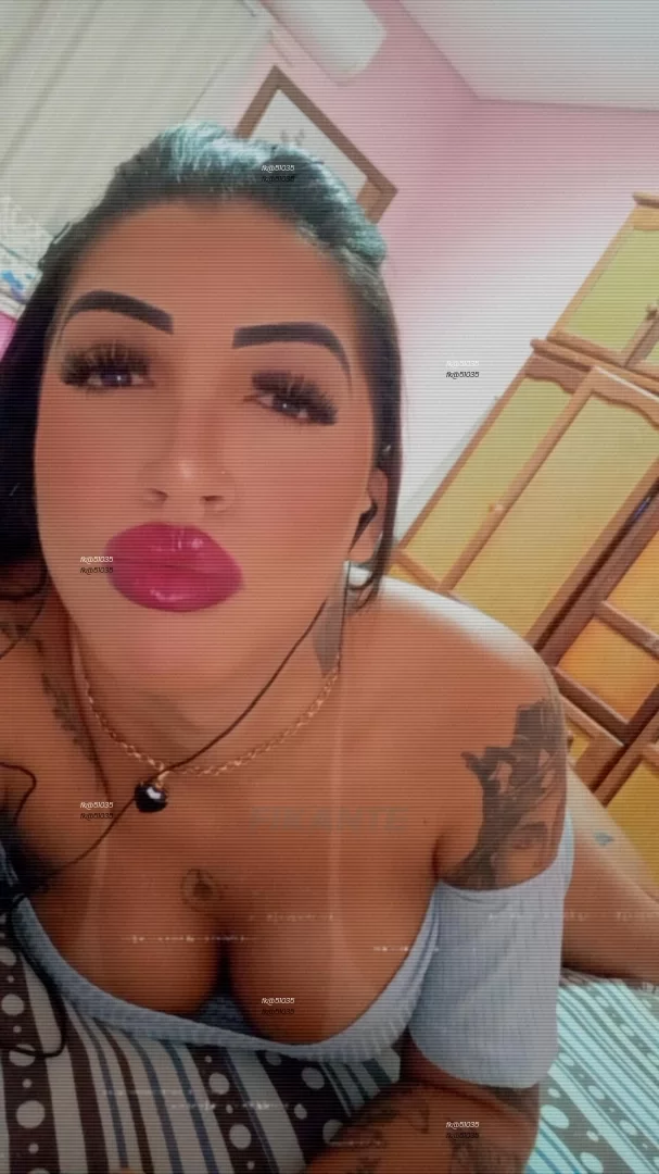 Morena tatuada - foto no feed de Ouro Preto do Oeste