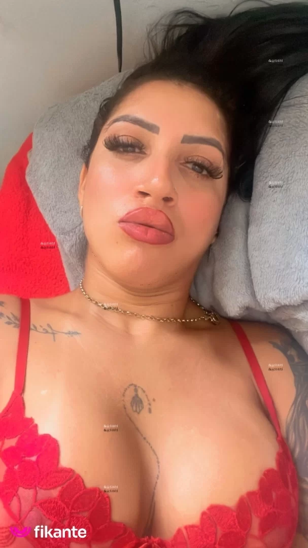 Morena tatuada - foto no feed de Ouro Preto do Oeste