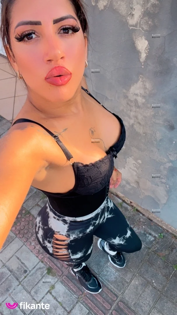 Morena tatuada - foto no feed de Ouro Preto do Oeste