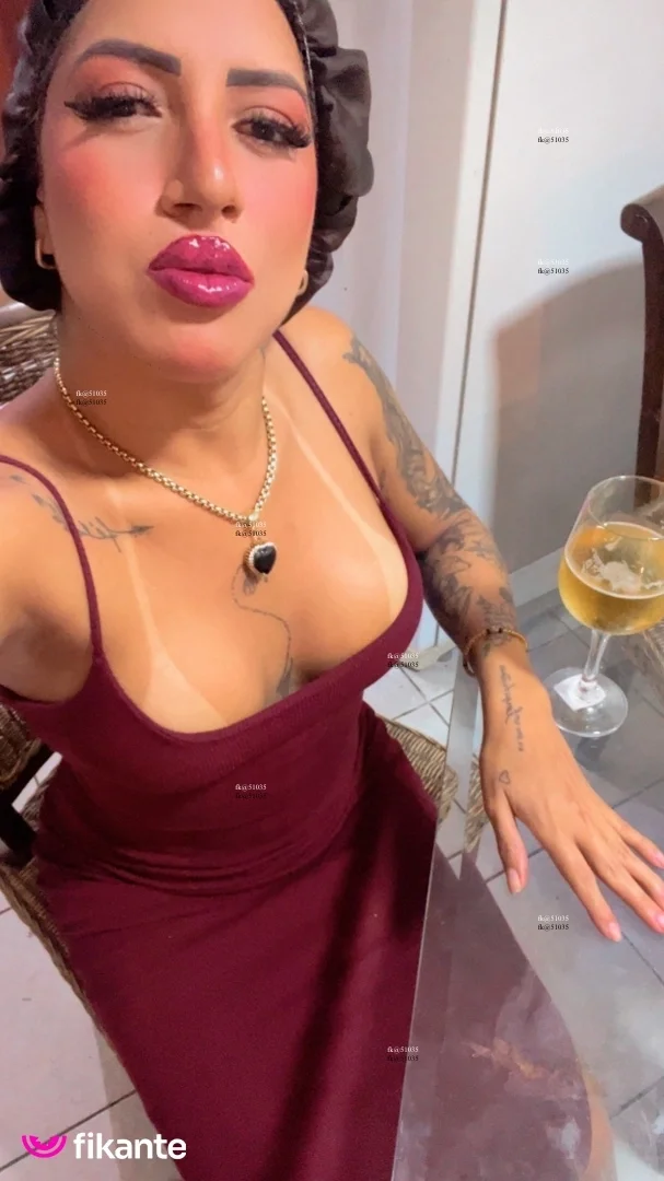 Morena tatuada - foto no feed de Ouro Preto do Oeste