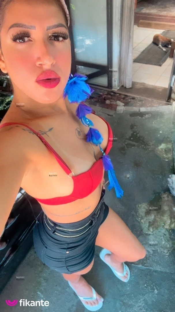 Morena tatuada - foto no feed de Ouro Preto do Oeste