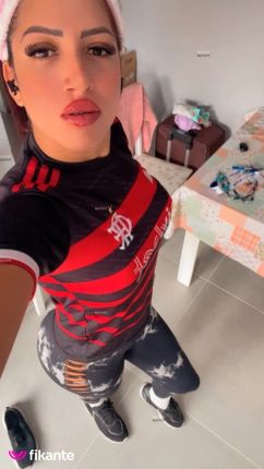 Morena tatuada - foto no feed de Ouro Preto do Oeste