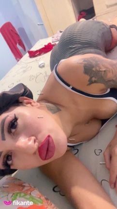 Morena tatuada - foto no feed de Ouro Preto do Oeste