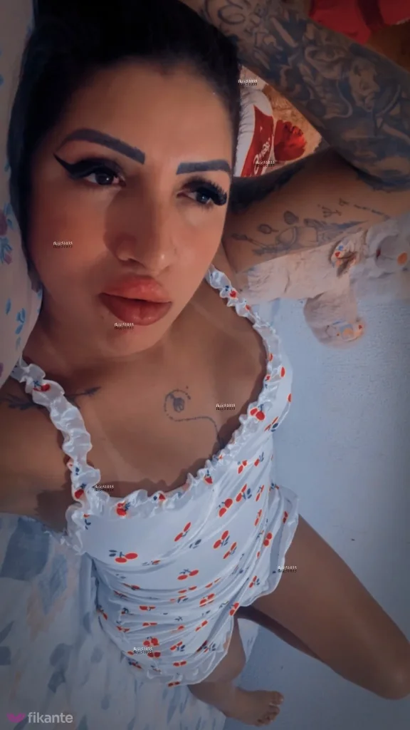 Foto de Morena tatuada