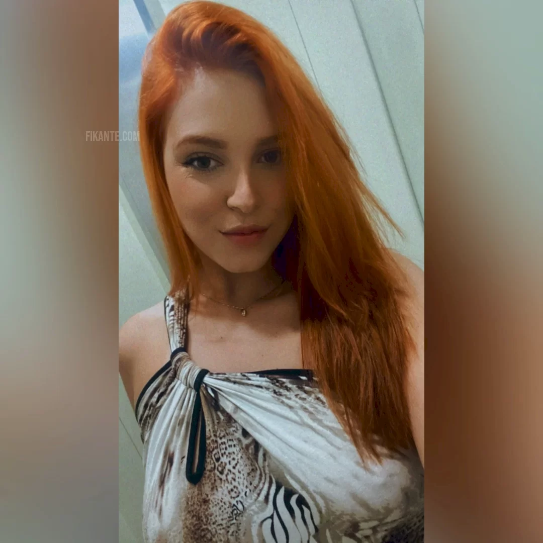 Pati ruiva - foto no feed de Porto Alegre