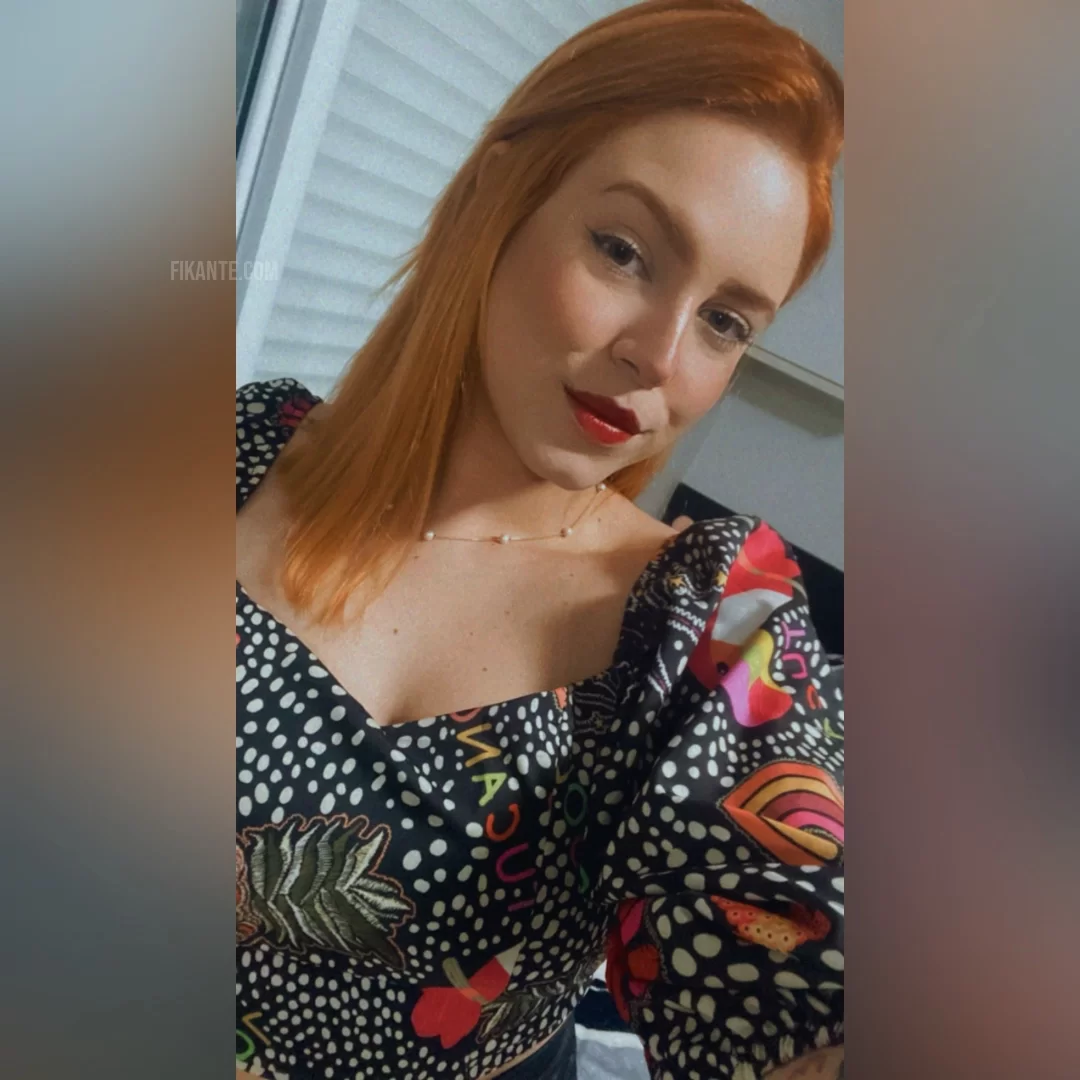 Pati ruiva - foto no feed de Porto Alegre