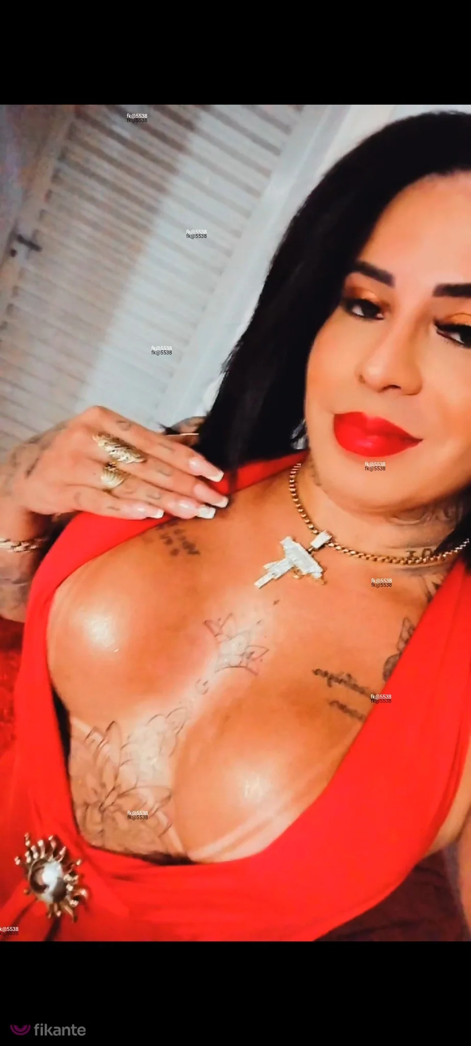 Anny trans versatil - foto no feed de Uruaçu