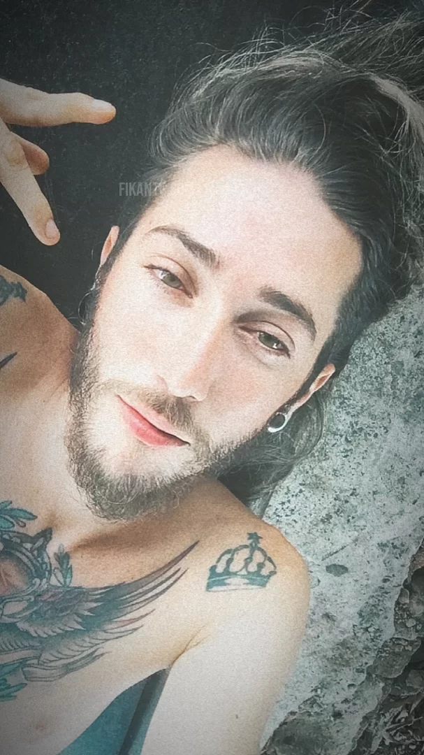 bryan - foto no feed de sexo virtual