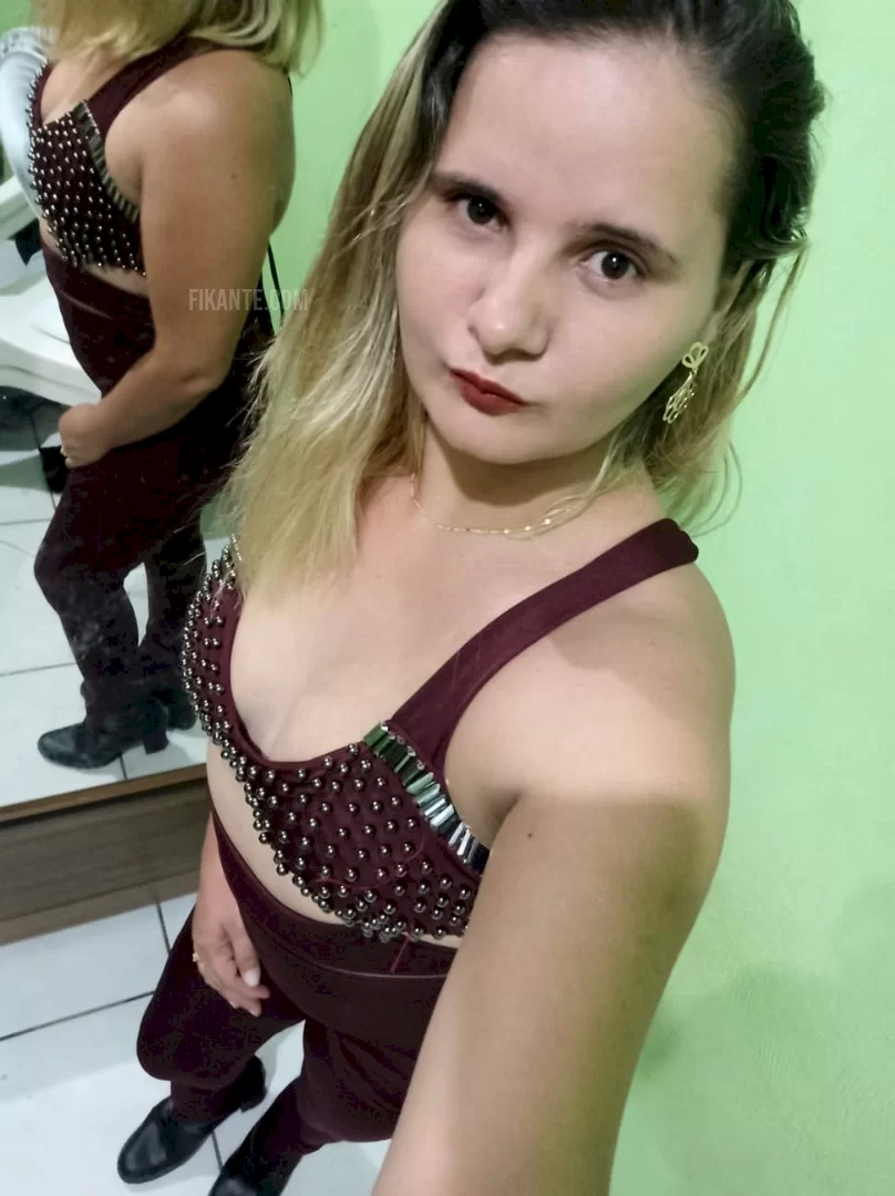 Loirinha bizerrinha - foto no feed de Sinop