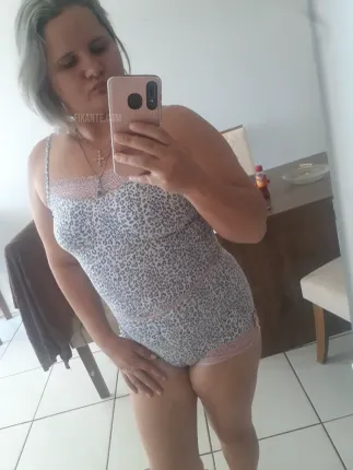 Loirinha bizerrinha - foto no feed de Sinop