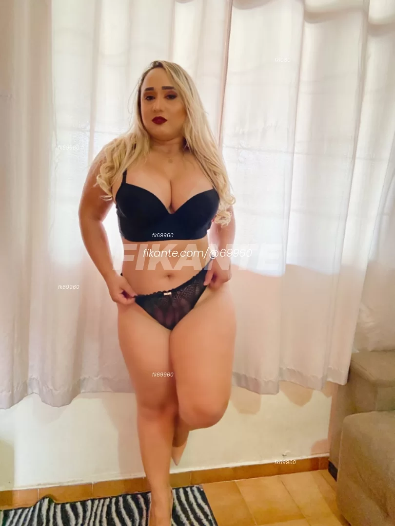 Valentina Boquinha De Veludo - foto no feed de Goiânia