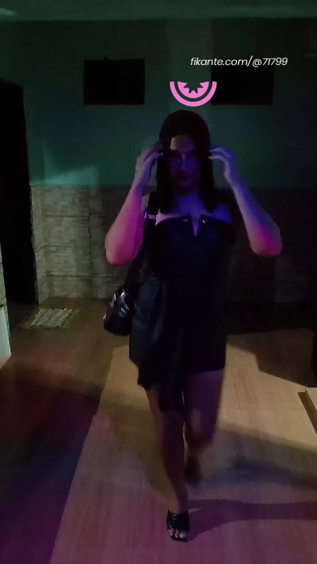 Prévia do vídeo de Bruninha sedutora: Boa noite amores ja estou disponível