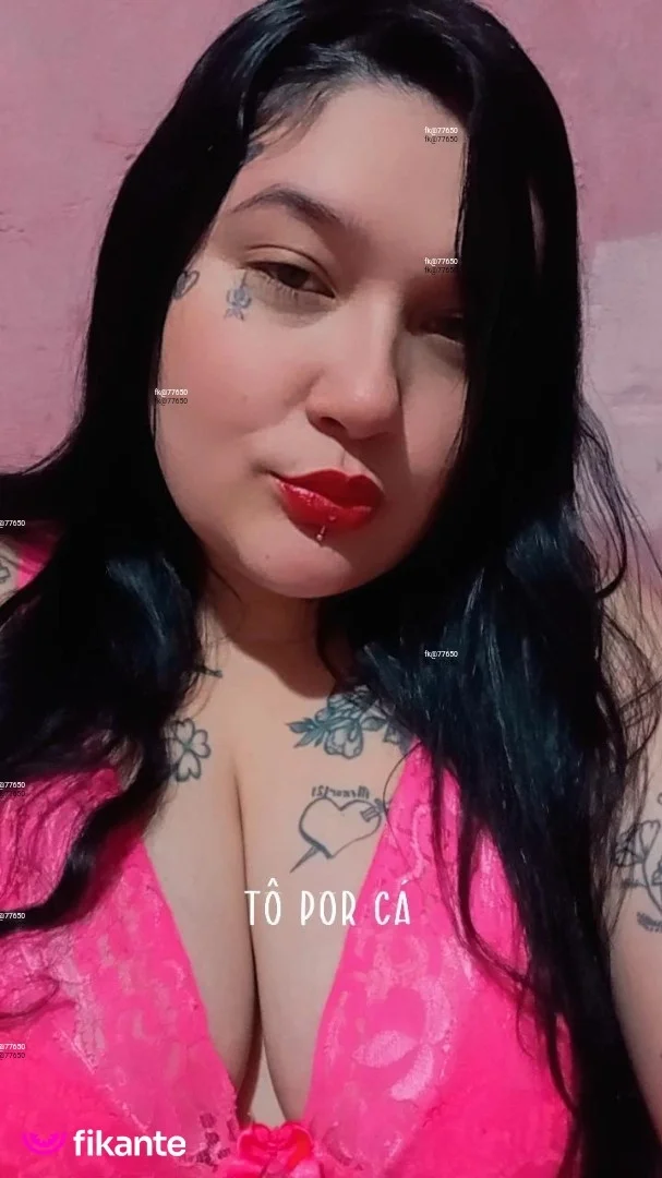 Safadinhaa - foto no feed de Santiago