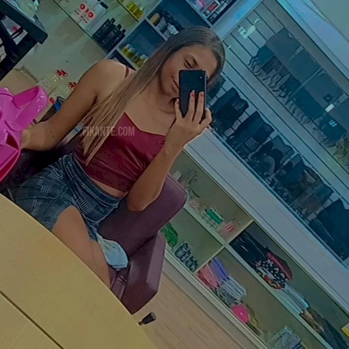 Laryssa - foto no feed de Divinópolis