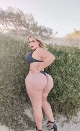 CRYS COMPLETINHA - foto no feed de Lajeado