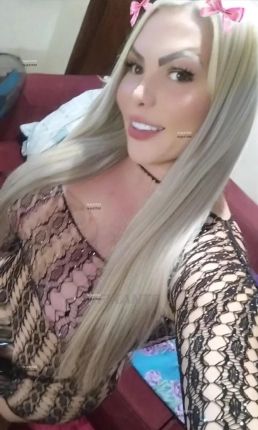 CRYS COMPLETINHA - foto no feed de Lajeado