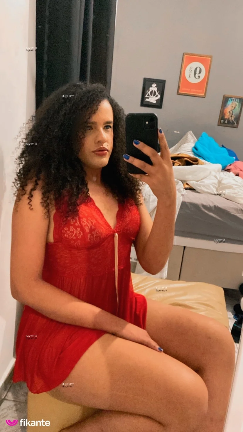Luiza, acompanhante travesti em São Roque
