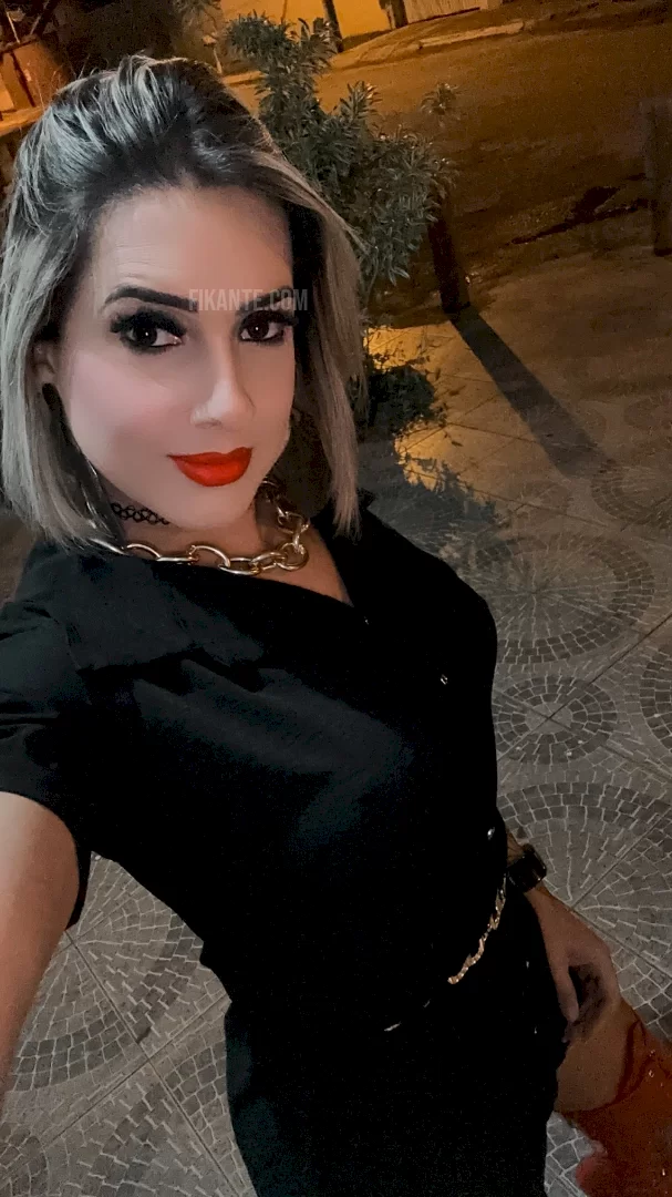 Thaylla eloiza - foto no feed de Britânia