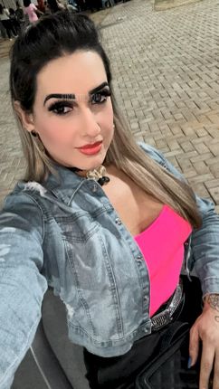 Thaylla eloiza - foto no feed de Britânia