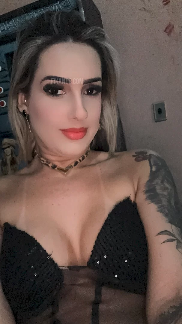 Thaylla eloiza - foto no feed de Britânia