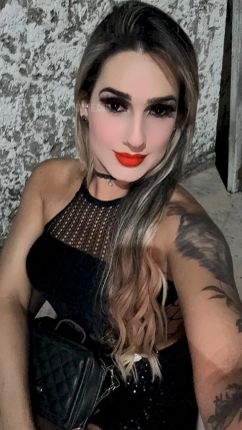 Thaylla eloiza - foto no feed de Britânia