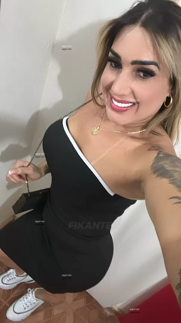 Thaylla eloiza - foto no feed de Britânia